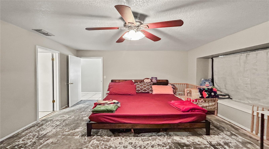 Tampa, Florida 33618, 3 Bedroom Bedrooms, ,2 Bathroombathrooms,Residential,For Sale,Laurel Dale,0,Mfrtb8515914