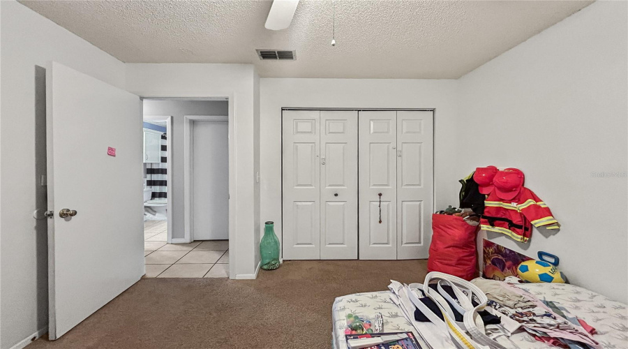 Tampa, Florida 33618, 3 Bedroom Bedrooms, ,2 Bathroombathrooms,Residential,For Sale,Laurel Dale,0,Mfrtb8515914