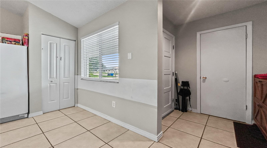Tampa, Florida 33618, 3 Bedroom Bedrooms, ,2 Bathroombathrooms,Residential,For Sale,Laurel Dale,0,Mfrtb8515914