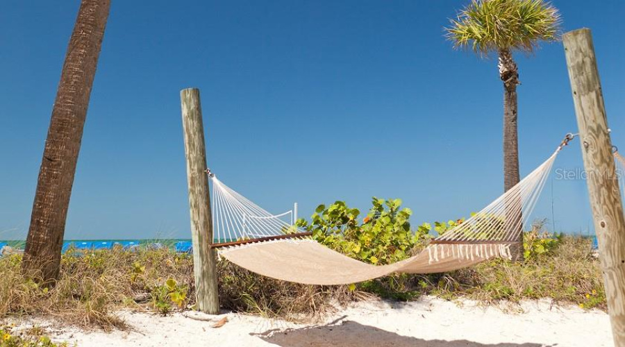 St Pete Beach, Florida 33706, 2 Bedroom Bedrooms, ,2 Bathroombathrooms,Residential,For Sale,Gulf,0,Mfrtb8504443