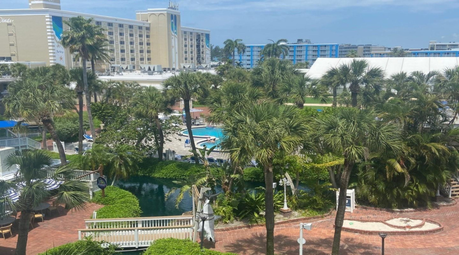 St Pete Beach, Florida 33706, 2 Bedroom Bedrooms, ,2 Bathroombathrooms,Residential,For Sale,Gulf,0,Mfrtb8504443