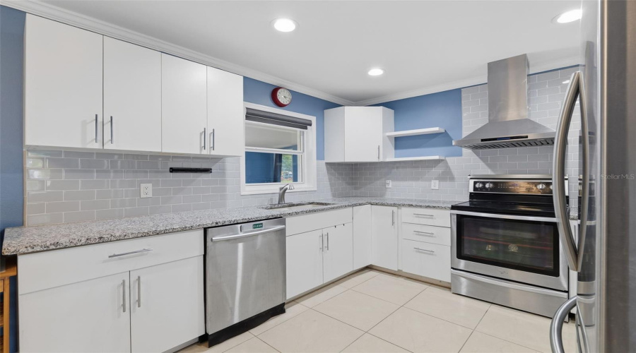 Polk City, Florida 33868, 3 Bedroom Bedrooms, ,2 Bathroombathrooms,Residential,For Sale,Waterview,0,Mfrl4962372