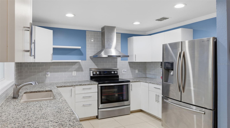 Polk City, Florida 33868, 3 Bedroom Bedrooms, ,2 Bathroombathrooms,Residential,For Sale,Waterview,0,Mfrl4962372