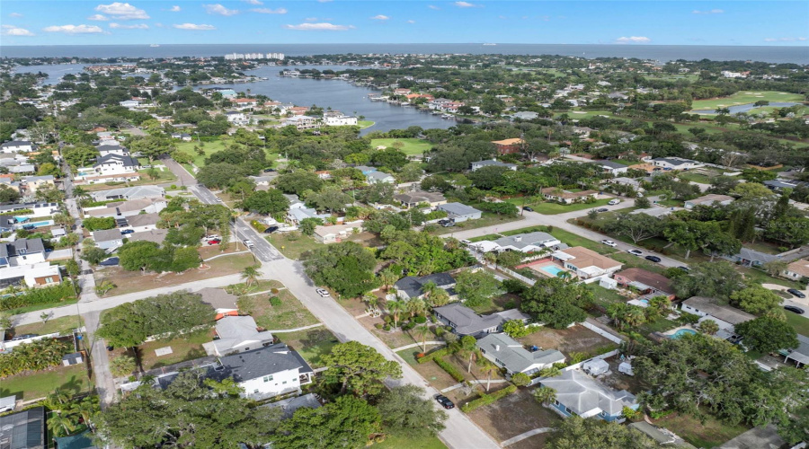 St Petersburg, Florida 33704, 3 Bedroom Bedrooms, ,1 Bathroombathrooms,Residential,For Sale,37Th,0,Mfro6426583