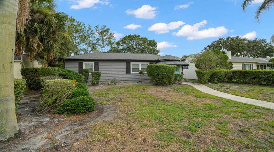 St Petersburg, Florida 33704, 3 Bedroom Bedrooms, ,1 Bathroombathrooms,Residential,For Sale,37Th,0,Mfro6426583