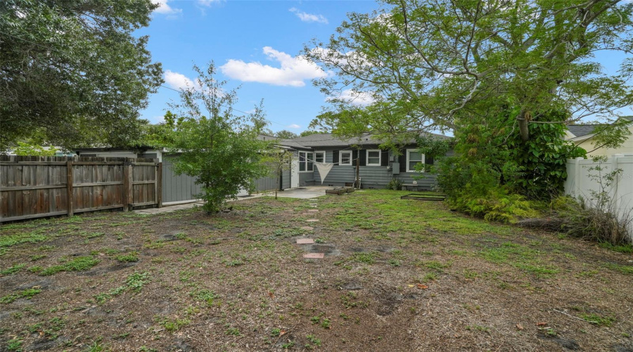 St Petersburg, Florida 33704, 3 Bedroom Bedrooms, ,1 Bathroombathrooms,Residential,For Sale,37Th,0,Mfro6426583
