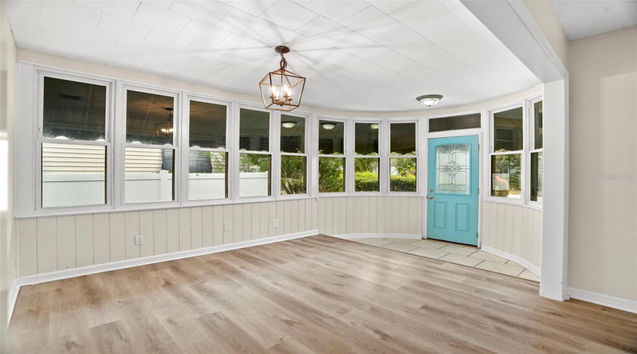 St Petersburg, Florida 33704, 3 Bedroom Bedrooms, ,1 Bathroombathrooms,Residential,For Sale,37Th,0,Mfro6426583