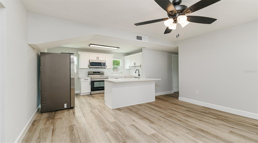 Auburndale, Florida 33823, 3 Bedroom Bedrooms, ,1 Bathroombathrooms,Residential,For Sale,Victoria,0,Mfrl4963713