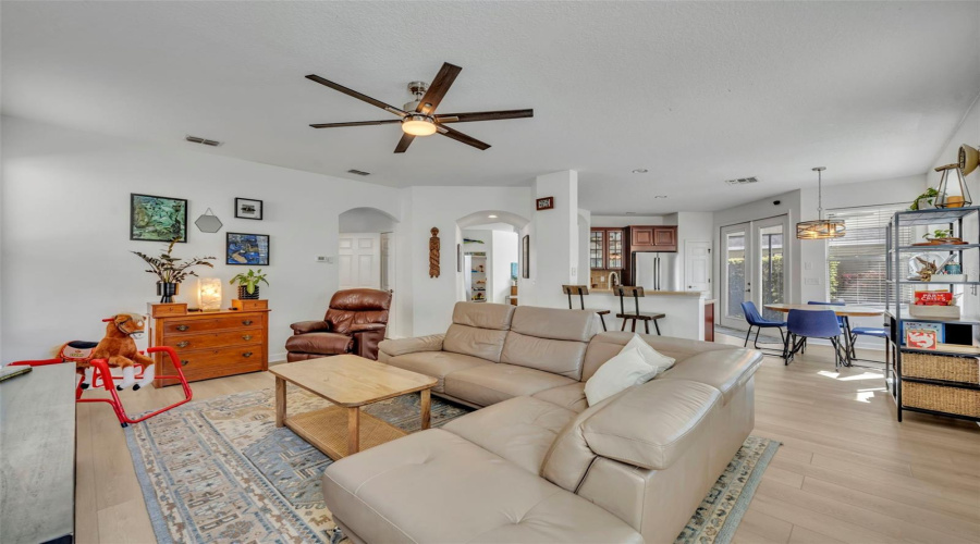 Mount Dora, Florida 32757, 4 Bedroom Bedrooms, ,2 Bathroombathrooms,Residential,For Sale,Natoma Blvd,0,Mfro6404893