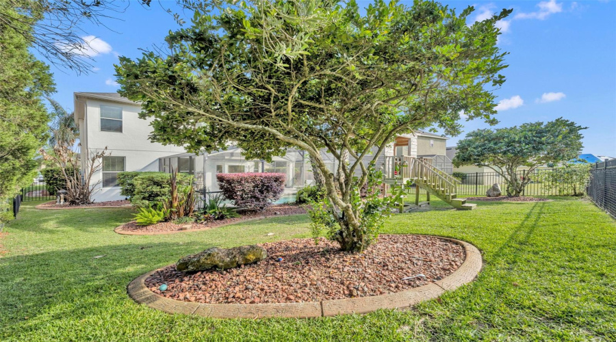 Mount Dora, Florida 32757, 4 Bedroom Bedrooms, ,2 Bathroombathrooms,Residential,For Sale,Natoma Blvd,0,Mfro6404893