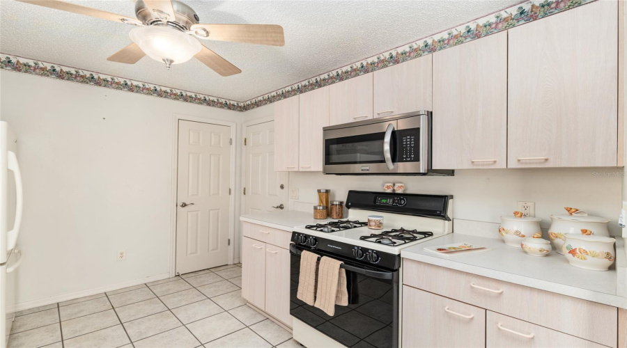 The Villages, Florida 32162, 2 Bedroom Bedrooms, ,2 Bathroombathrooms,Residential,For Sale,Azteca,0,Mfrg5113381