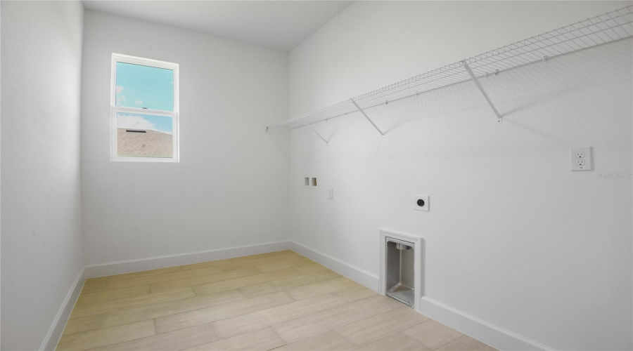 Weeki Wachee, Florida 34613, 3 Bedroom Bedrooms, ,2 Bathroombathrooms,Residential,For Sale,Players,0,Mfrs5118973
