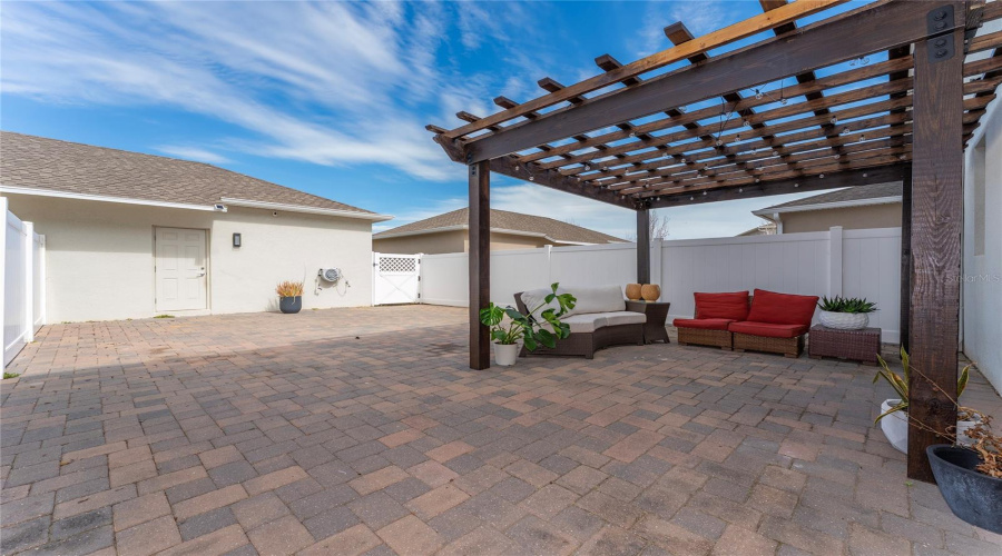 Winter Garden, Florida 34787, 3 Bedroom Bedrooms, ,2 Bathroombathrooms,Residential,For Sale,Title,0,Mfro6382795