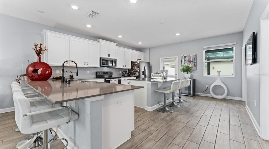 Winter Garden, Florida 34787, 3 Bedroom Bedrooms, ,2 Bathroombathrooms,Residential,For Sale,Title,0,Mfro6382795