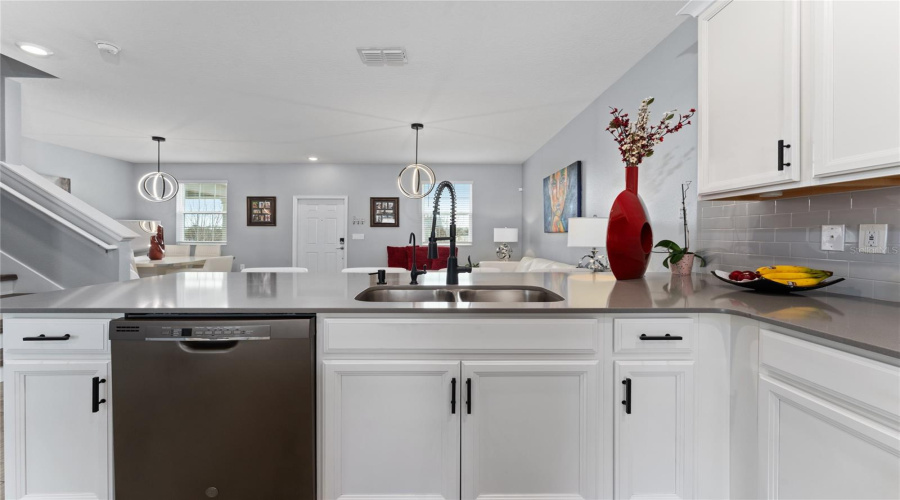 Winter Garden, Florida 34787, 3 Bedroom Bedrooms, ,2 Bathroombathrooms,Residential,For Sale,Title,0,Mfro6382795