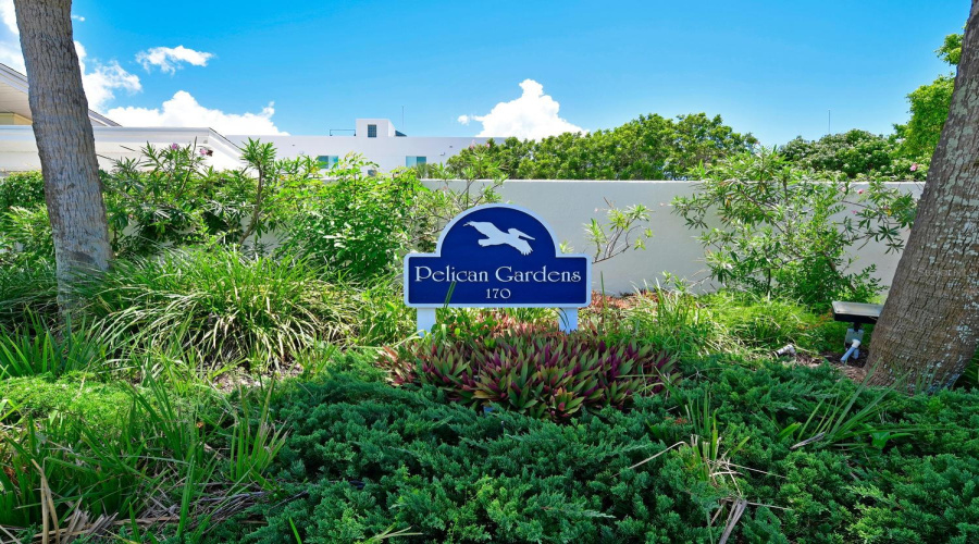 Sarasota, Florida 34236, 1 Bedroom Bedrooms, ,1 Bathroombathrooms,Residential,For Sale,Roosevelt,0,Mfra4651143