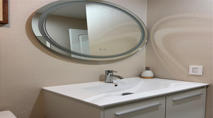 Sarasota, Florida 34236, 1 Bedroom Bedrooms, ,1 Bathroombathrooms,Residential,For Sale,Roosevelt,0,Mfra4651143