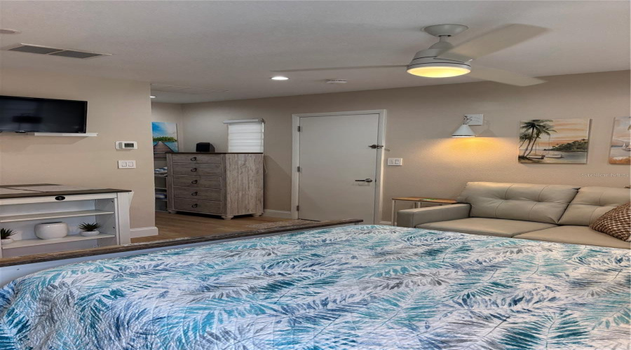 Sarasota, Florida 34236, 1 Bedroom Bedrooms, ,1 Bathroombathrooms,Residential,For Sale,Roosevelt,0,Mfra4651143