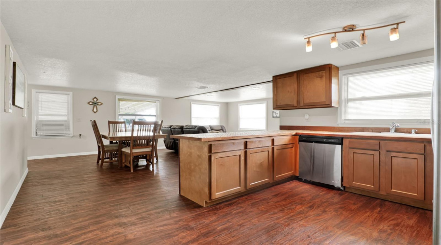 Sorrento, Florida 32776, 3 Bedroom Bedrooms, ,2 Bathroombathrooms,Residential,For Sale,Orange,0,Mfro6432836