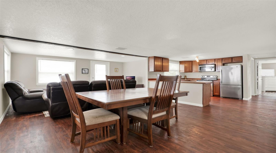 Sorrento, Florida 32776, 3 Bedroom Bedrooms, ,2 Bathroombathrooms,Residential,For Sale,Orange,0,Mfro6432836