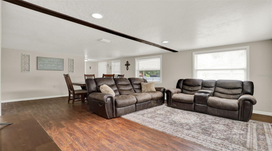 Sorrento, Florida 32776, 3 Bedroom Bedrooms, ,2 Bathroombathrooms,Residential,For Sale,Orange,0,Mfro6432836