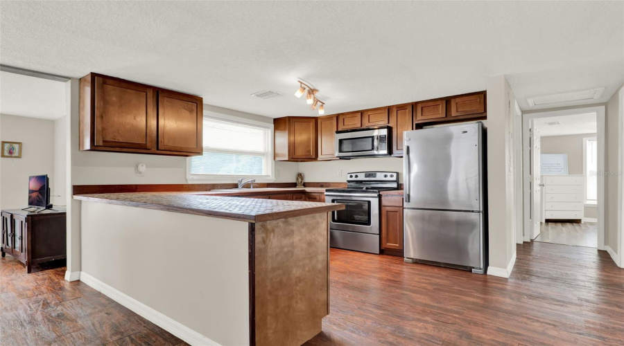Sorrento, Florida 32776, 3 Bedroom Bedrooms, ,2 Bathroombathrooms,Residential,For Sale,Orange,0,Mfro6432836