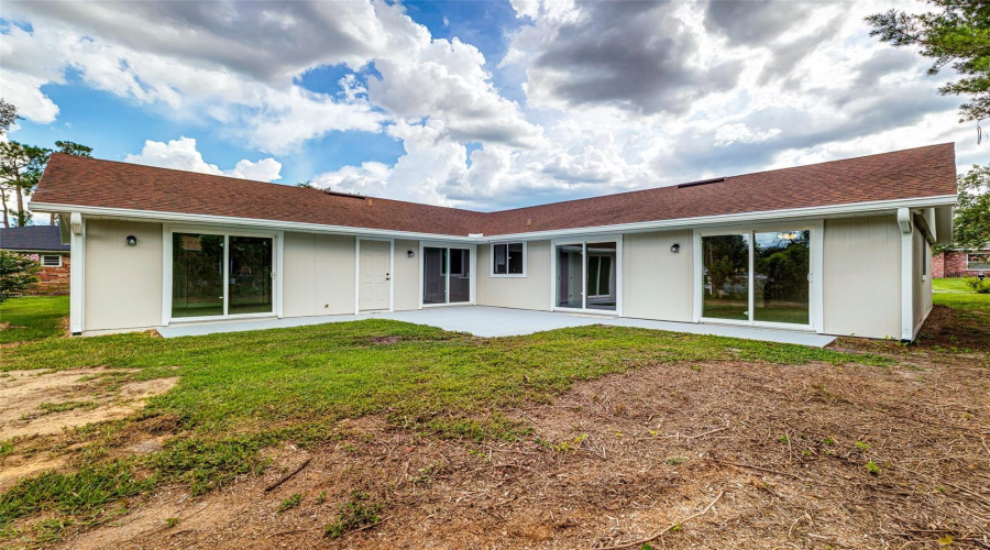 Lakeland, Florida 33813, 4 Bedroom Bedrooms, ,2 Bathroombathrooms,Residential,For Sale,Kimball,0,Mfrl4964235