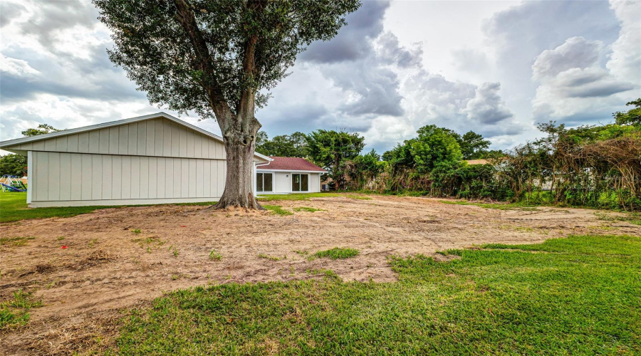 Lakeland, Florida 33813, 4 Bedroom Bedrooms, ,2 Bathroombathrooms,Residential,For Sale,Kimball,0,Mfrl4964235