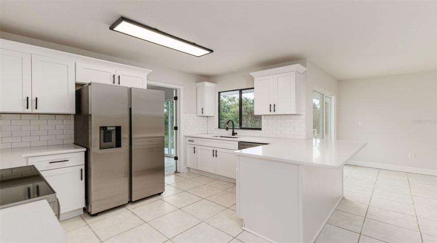 Lakeland, Florida 33813, 4 Bedroom Bedrooms, ,2 Bathroombathrooms,Residential,For Sale,Kimball,0,Mfrl4964235