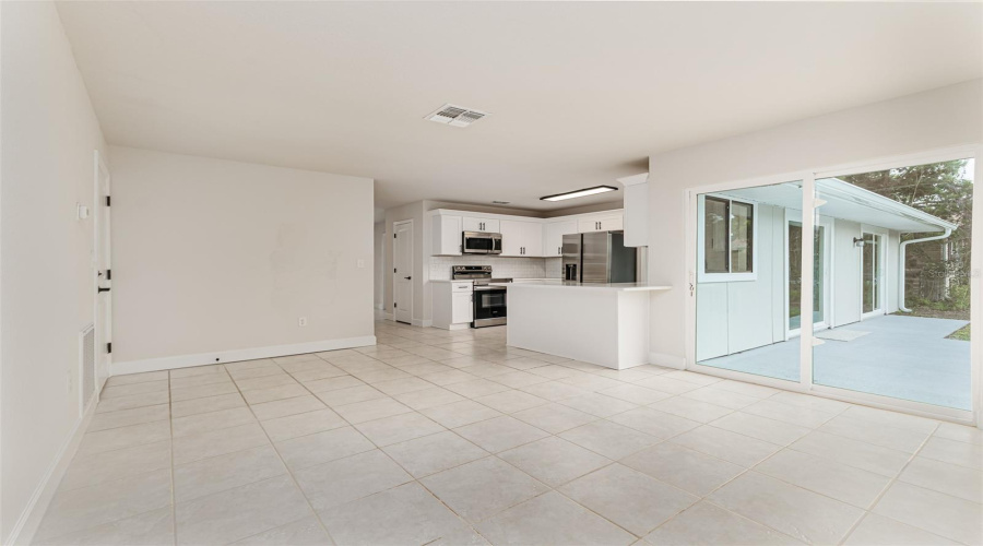 Lakeland, Florida 33813, 4 Bedroom Bedrooms, ,2 Bathroombathrooms,Residential,For Sale,Kimball,0,Mfrl4964235