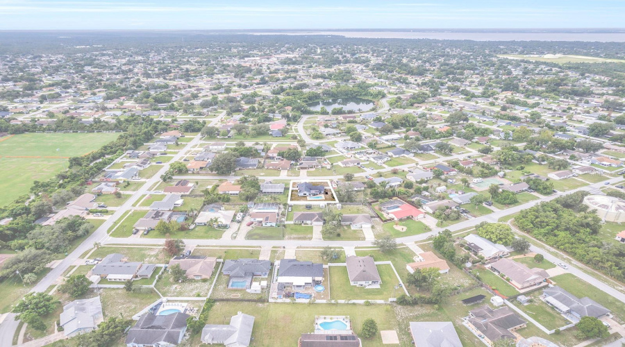 Deltona, Florida 32725, 3 Bedroom Bedrooms, ,2 Bathroombathrooms,Residential,For Sale,Manitoba,0,Mfro6430771