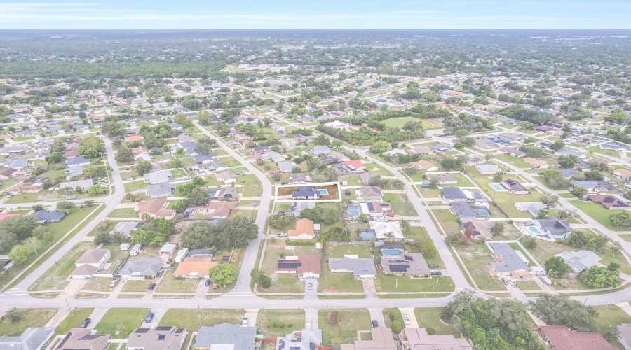 Deltona, Florida 32725, 3 Bedroom Bedrooms, ,2 Bathroombathrooms,Residential,For Sale,Manitoba,0,Mfro6430771