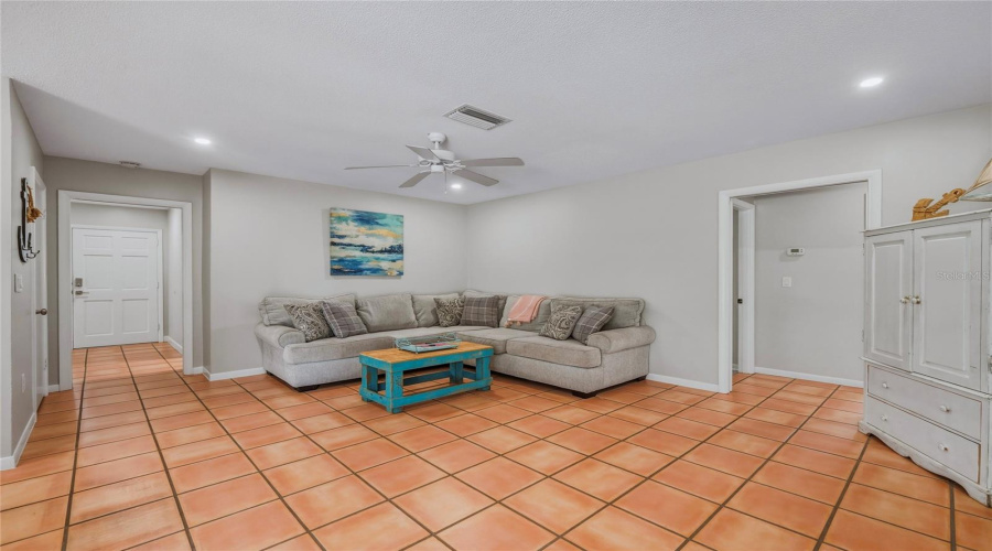 Bradenton, Florida 34209, 4 Bedroom Bedrooms, ,2 Bathroombathrooms,Residential,For Sale,Montezuma,0,Mfra4689347