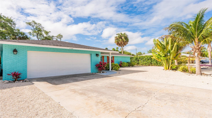 Bradenton, Florida 34209, 4 Bedroom Bedrooms, ,2 Bathroombathrooms,Residential,For Sale,Montezuma,0,Mfra4689347