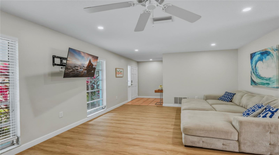 Bradenton, Florida 34209, 4 Bedroom Bedrooms, ,2 Bathroombathrooms,Residential,For Sale,Montezuma,0,Mfra4689347