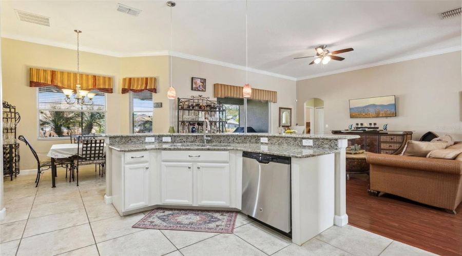 Clermont, Florida 34711, 3 Bedroom Bedrooms, ,2 Bathroombathrooms,Residential,For Sale,Sandy Cay,0,Mfro6386650