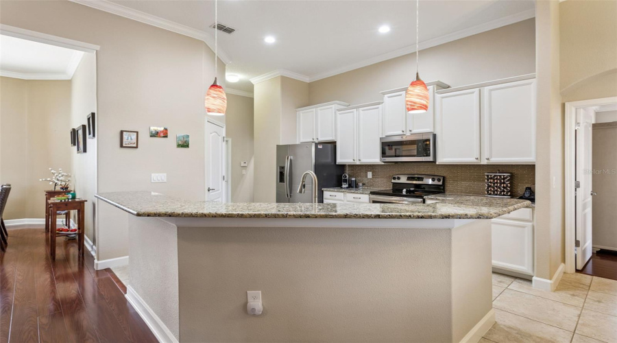 Clermont, Florida 34711, 3 Bedroom Bedrooms, ,2 Bathroombathrooms,Residential,For Sale,Sandy Cay,0,Mfro6386650