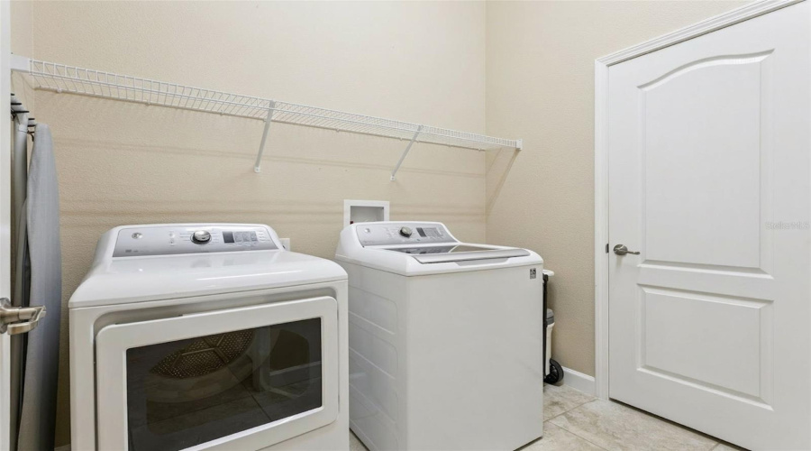 Clermont, Florida 34711, 3 Bedroom Bedrooms, ,2 Bathroombathrooms,Residential,For Sale,Sandy Cay,0,Mfro6386650