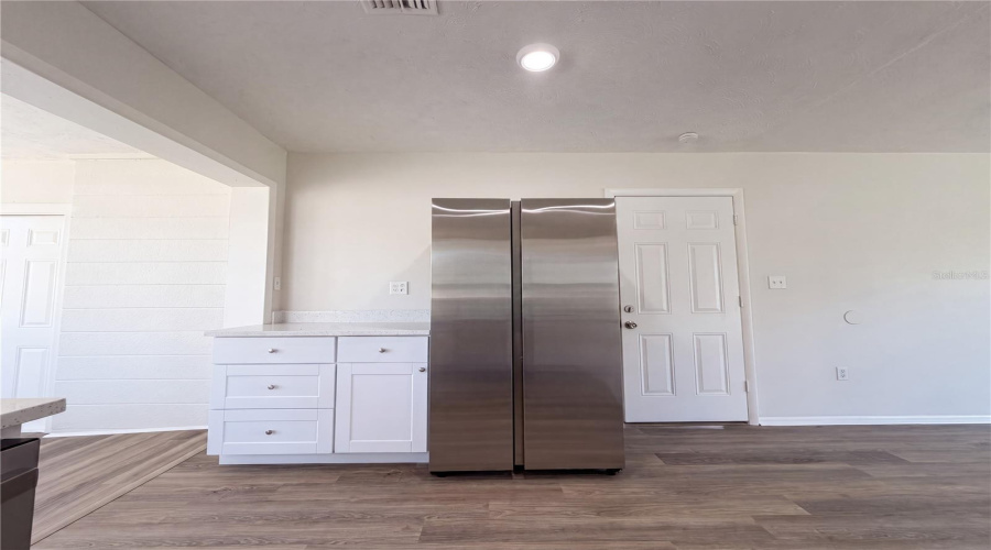 Bradenton, Florida 34208, 2 Bedroom Bedrooms, ,2 Bathroombathrooms,Residential,For Sale,2Nd,0,Mfro6426378