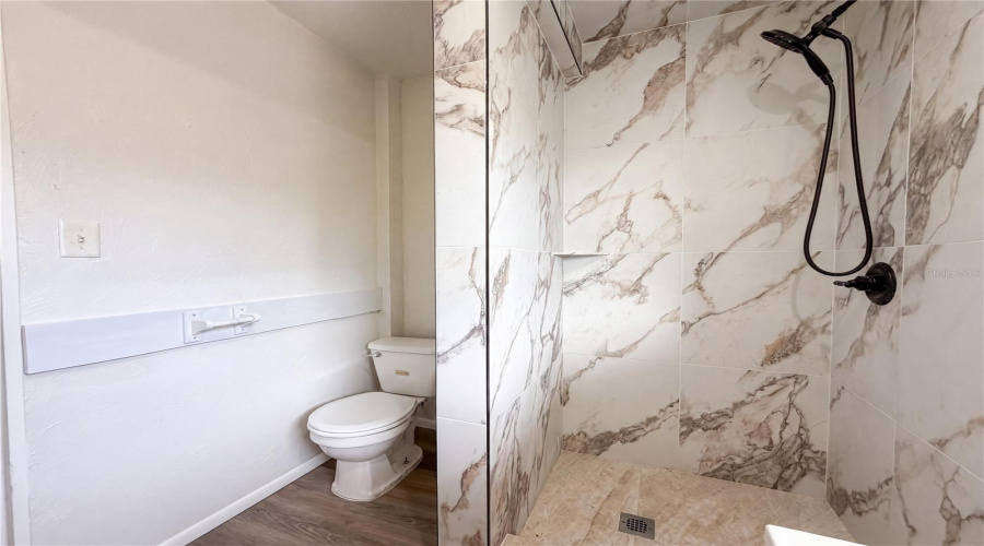 Bradenton, Florida 34208, 2 Bedroom Bedrooms, ,2 Bathroombathrooms,Residential,For Sale,2Nd,0,Mfro6426378