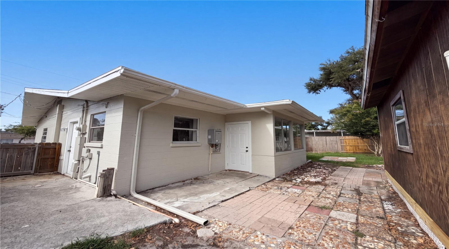 Bradenton, Florida 34208, 2 Bedroom Bedrooms, ,2 Bathroombathrooms,Residential,For Sale,2Nd,0,Mfro6426378
