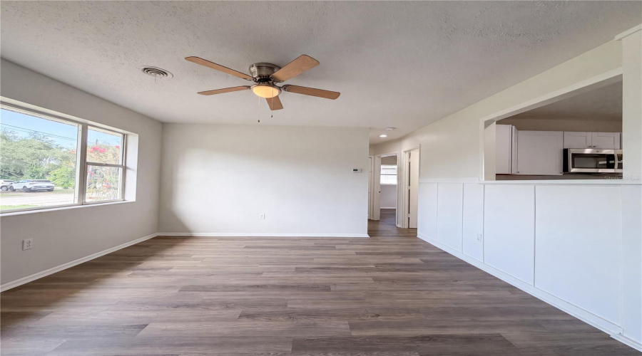 Bradenton, Florida 34208, 2 Bedroom Bedrooms, ,2 Bathroombathrooms,Residential,For Sale,2Nd,0,Mfro6426378