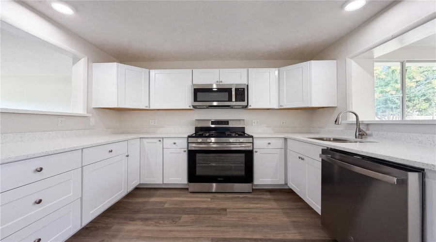 Bradenton, Florida 34208, 2 Bedroom Bedrooms, ,2 Bathroombathrooms,Residential,For Sale,2Nd,0,Mfro6426378