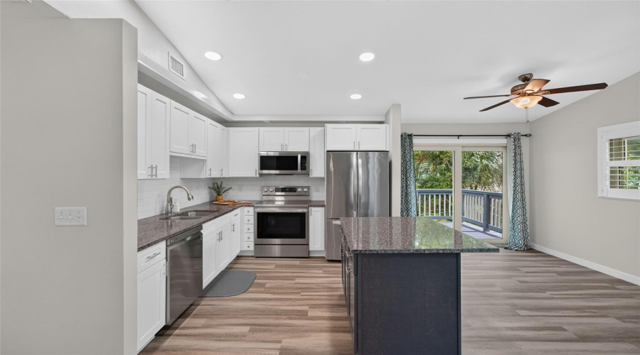 Clearwater, Florida 33759, 3 Bedroom Bedrooms, ,2 Bathroombathrooms,Residential,For Sale,Johns,0,Mfrtb8534526