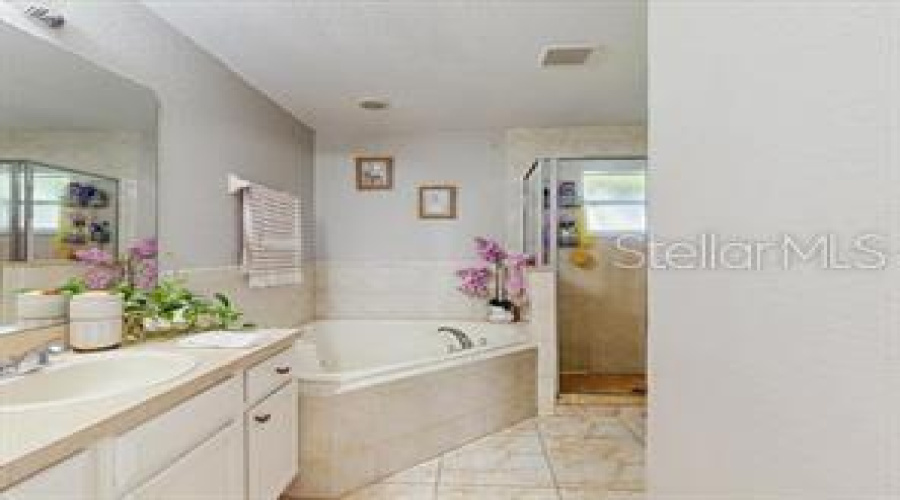 Poinciana, Florida 34759, 3 Bedroom Bedrooms, ,2 Bathroombathrooms,Residential,For Sale,Mallard,0,Mfrs5156396