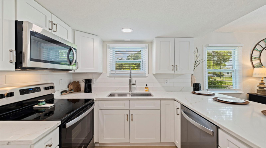 Wonderful Bungalow In Gulfport, Florida