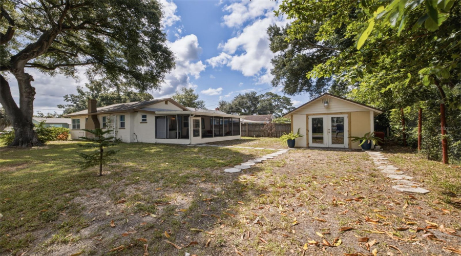 Wonderful Bungalow In Gulfport, Florida