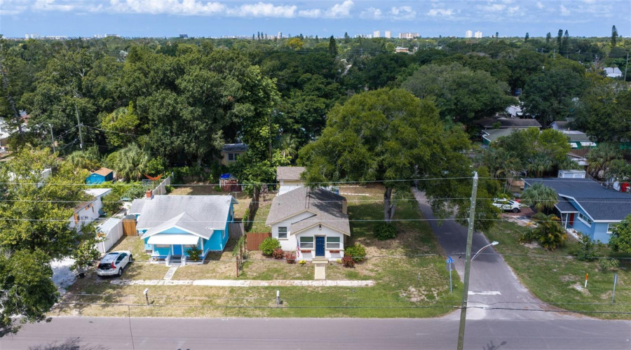 Wonderful Bungalow In Gulfport, Florida