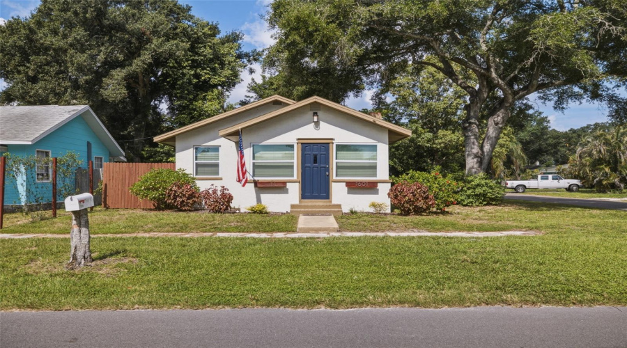 Wonderful Bungalow In Gulfport, Florida