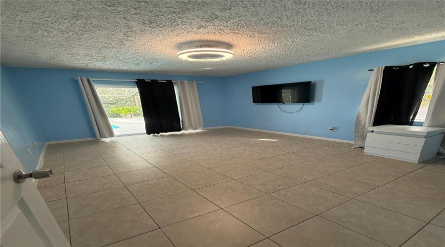 Spring Hill, Florida 34606, 5 Bedroom Bedrooms, ,2 Bathroombathrooms,Residential,For Sale,Tarrytown,0,Mfrtb8464781